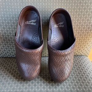 Dansko Professional Woven leather Clogs